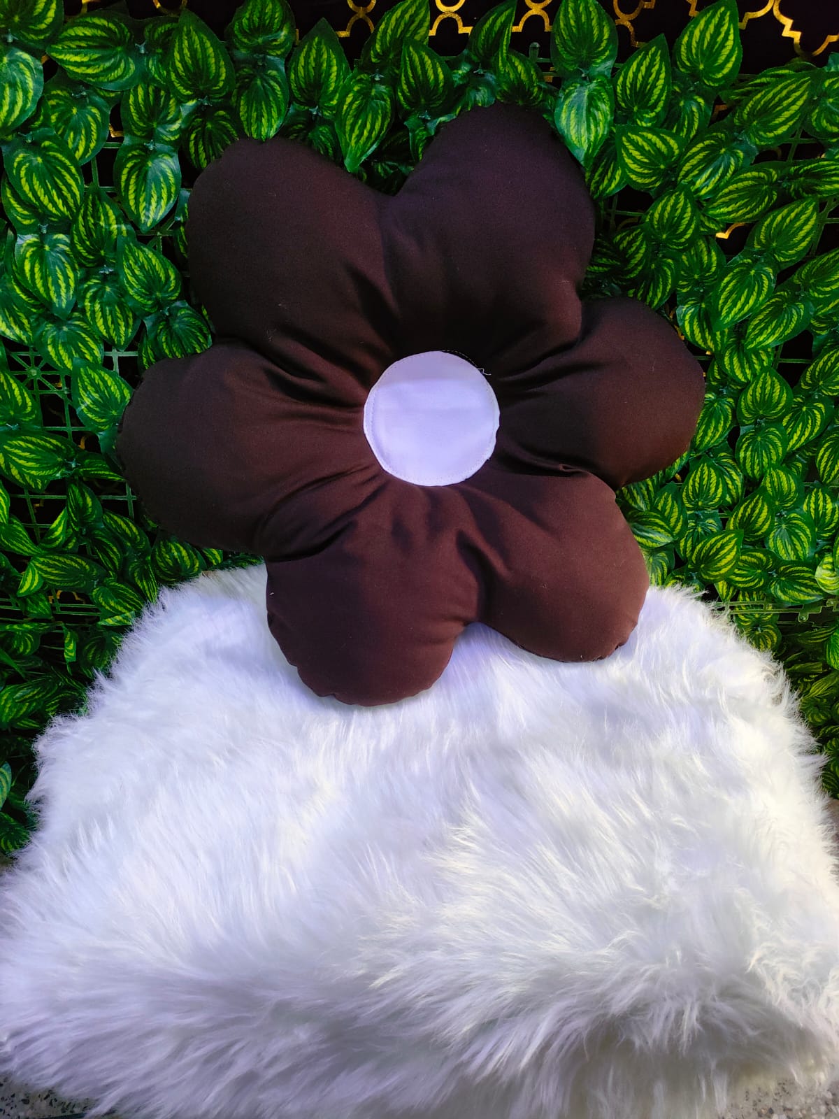 Sun Flower-Shaped Decorative Cushion