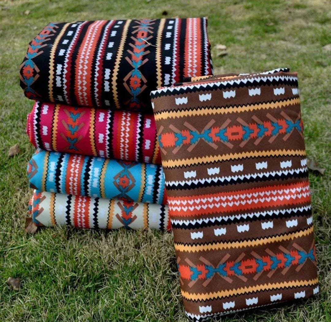 Waterproof picnic mats